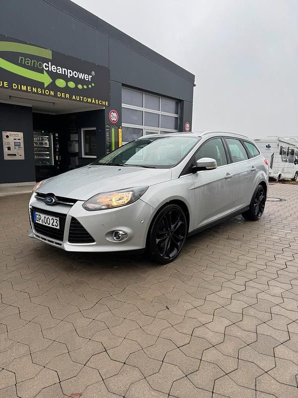 Gebraucht Ford Focus 163 PS (119 kW) 2013 Silber Kombi