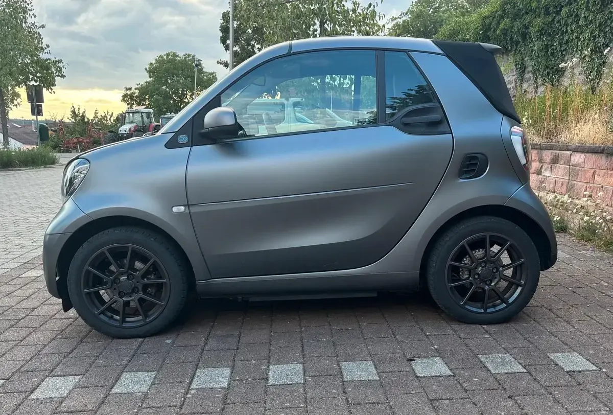Gebraucht Smart ForTwo Electric Drive Brabus 60 kW (82 PS) 2020 Grau Cabrio