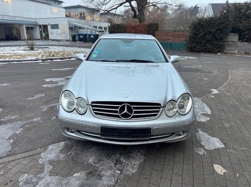 Gebraucht Mercedes CLK270 170 PS (125 kW) 2004 Silber Coupé