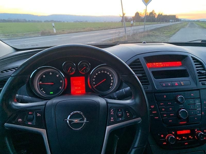 Gebraucht Opel Insignia Selection 131 PS (96 kW) 2009 Schwarz Kombi