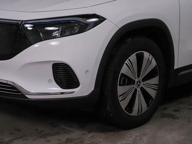 Gebraucht Mercedes EQA250 Progressive 139 kW (190 PS) 2024 Unilack polarweiß SUV