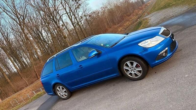 Gebraucht Skoda Octavia RS 170 PS (125 kW) 2011 Blau Kombi