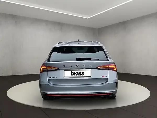 Second-hand Skoda Octavia RS 265 CP (194 kW) 2026 Argintiu Break