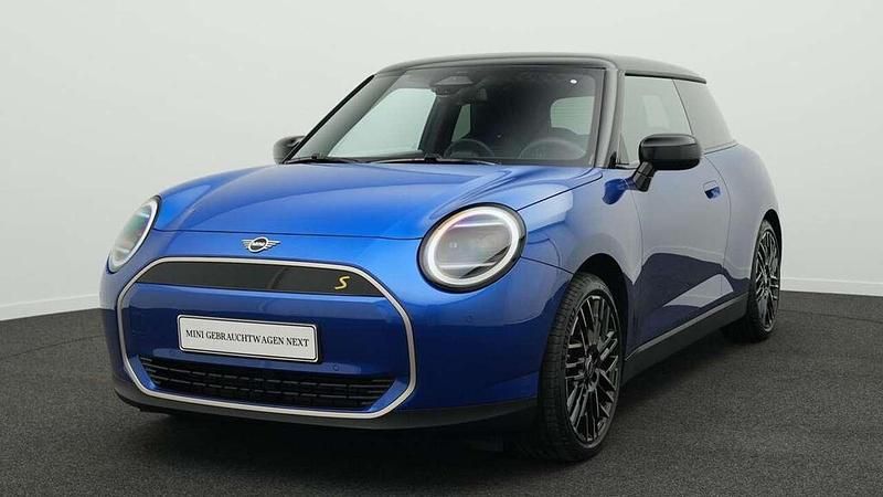 Blau Gebraucht 2024 Mini Cooper SE Favoured Kleinwagen | 31.610 € (Fairer Preis) - Bild 1/4