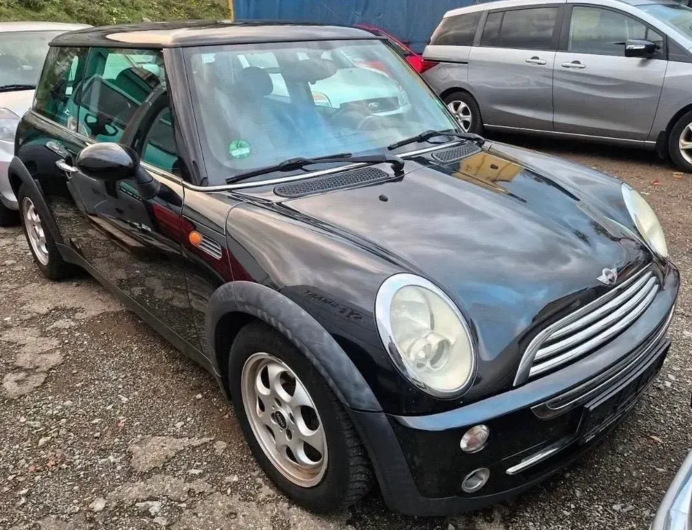 Używany Mini Cooper 116 KM (85 kW) 2005 Czarny Hatchback
