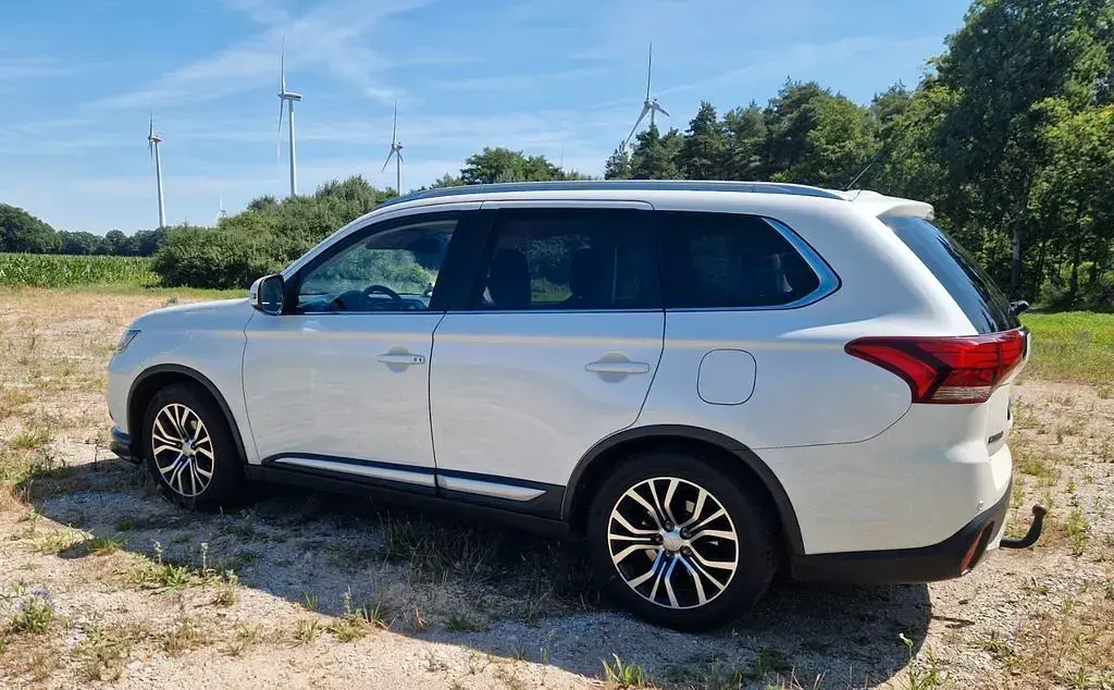 Gebraucht Mitsubishi Outlander Diamant Edition 150 PS (110 kW) 2017 Weiß SUV