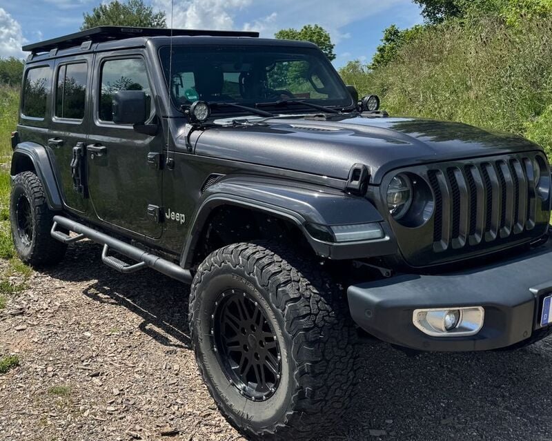 Grau Gebraucht 2019 Jeep Wrangler Sahara SUV | 39.500 € (Guter Preis) - Bild 1/4