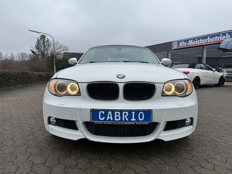 Weiß Gebraucht 2009 BMW 120 Cabriolet Sport Line Cabrio | 6.899 € (Fairer Preis) - Bild 1/4