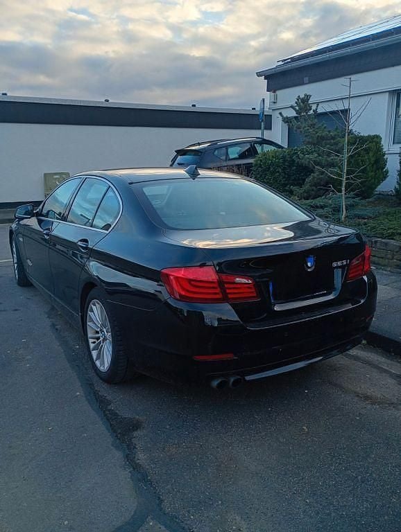 Gebraucht BMW 523 204 PS (150 kW) 2010 Schwarz Limousine