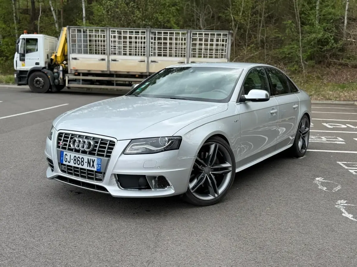 Używany Audi S4 333 KM (244 kW) 2009 Sedan/Limuzyna