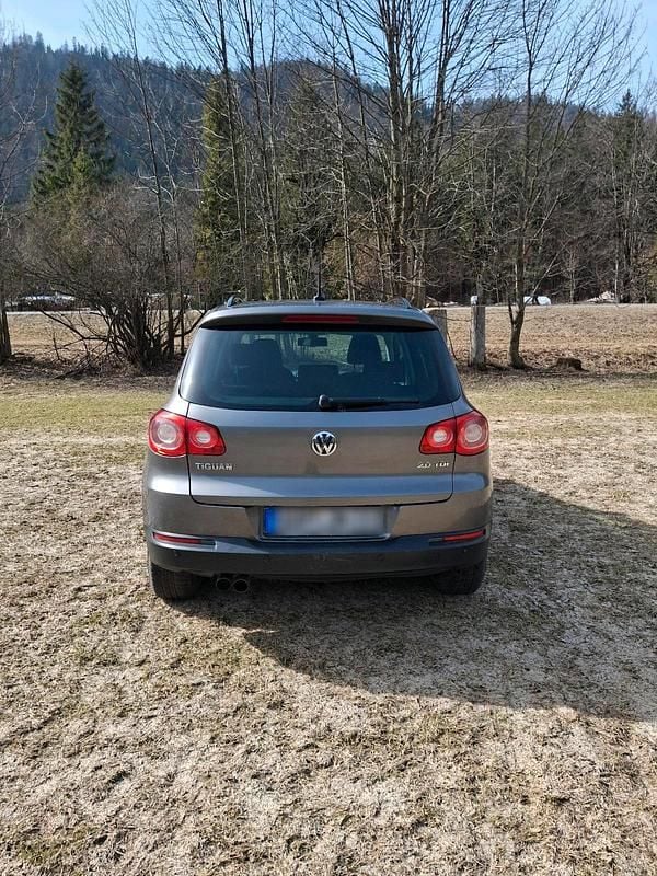 Gebraucht VW Tiguan 140 PS (102 kW) 2008 Grau SUV