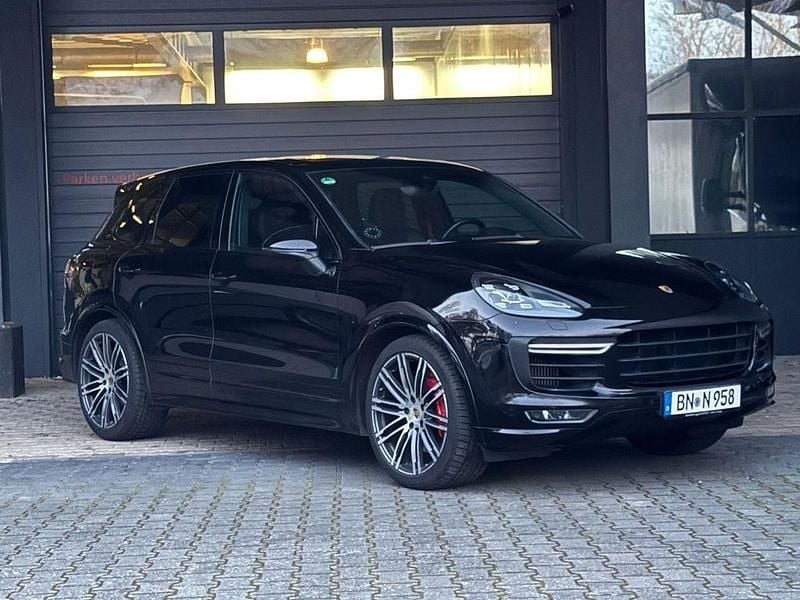 Gebraucht Porsche Cayenne GTS Chrono 441 PS (324 kW) 2017 Schwarz SUV