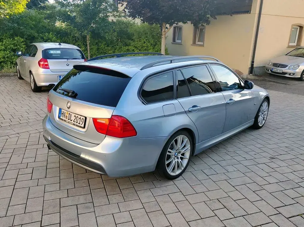 Gebraucht BMW 318 M Sport 143 PS (105 kW) 2011 Blau Kombi