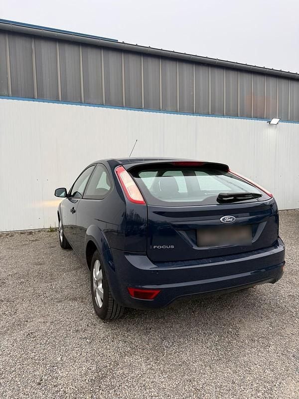 Gebraucht Ford Focus 90 PS (66 kW) 2011 Blau Limousine