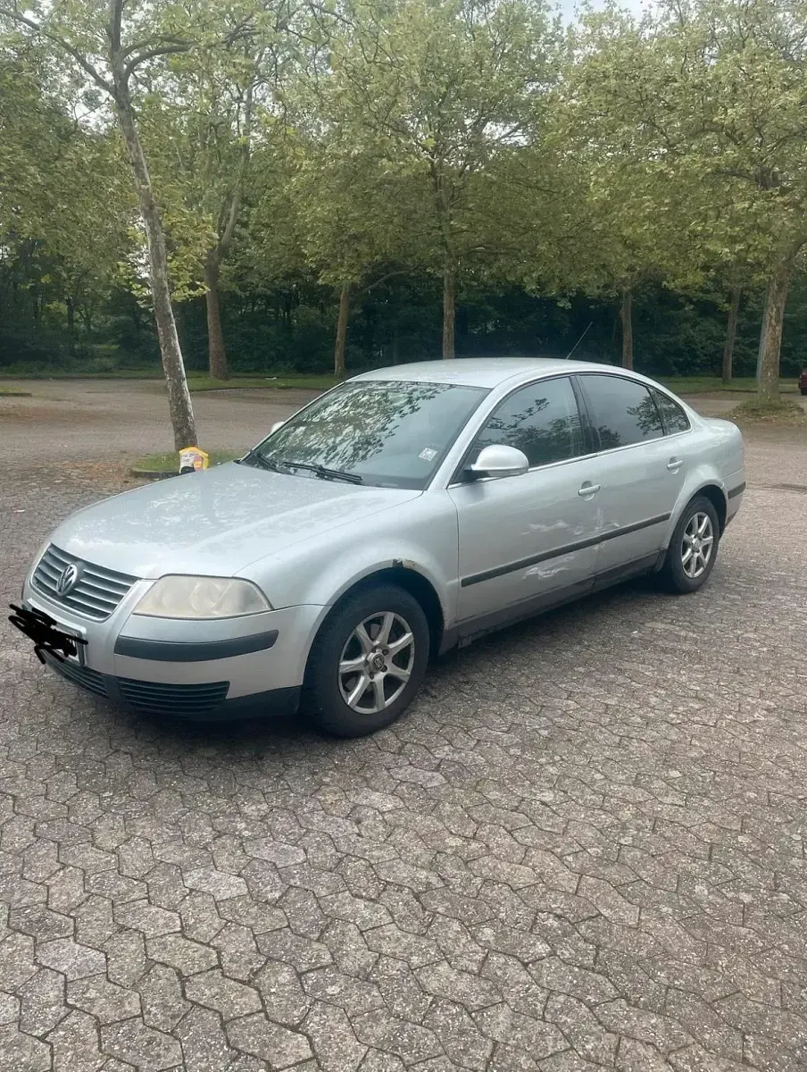 Gebraucht VW Passat 100 PS (73 kW) 2004 Silber Limousine