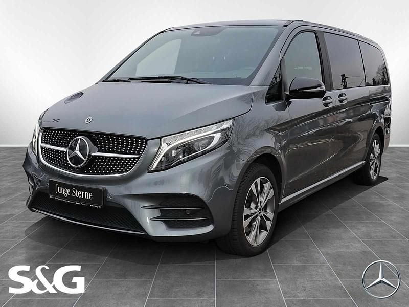 Selenitgrau metallic Gebraucht 2021 Mercedes V300 AMG Van / Kleinbus | 58.970 € (Guter Preis) - Bild 1/4
