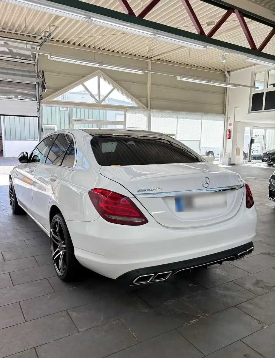 Gebraucht Mercedes C300 245 PS (180 kW) 2016 Weiß Limousine