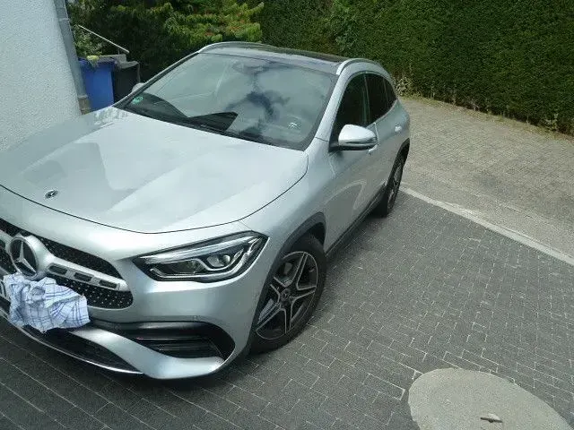 Gebraucht Mercedes GLA250 AMG line 224 PS (164 kW) 2020 Silber SUV
