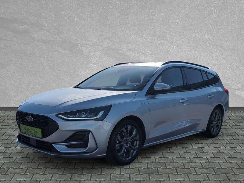 Gebraucht Ford Focus ST-Line 125 PS (91 kW) 2023 Moondust silver metallic Kombi