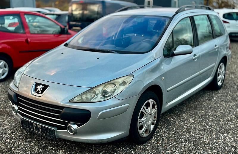 Silber Gebraucht 2007 Peugeot 307 Kombi | 1.200 € - Bild 1/4
