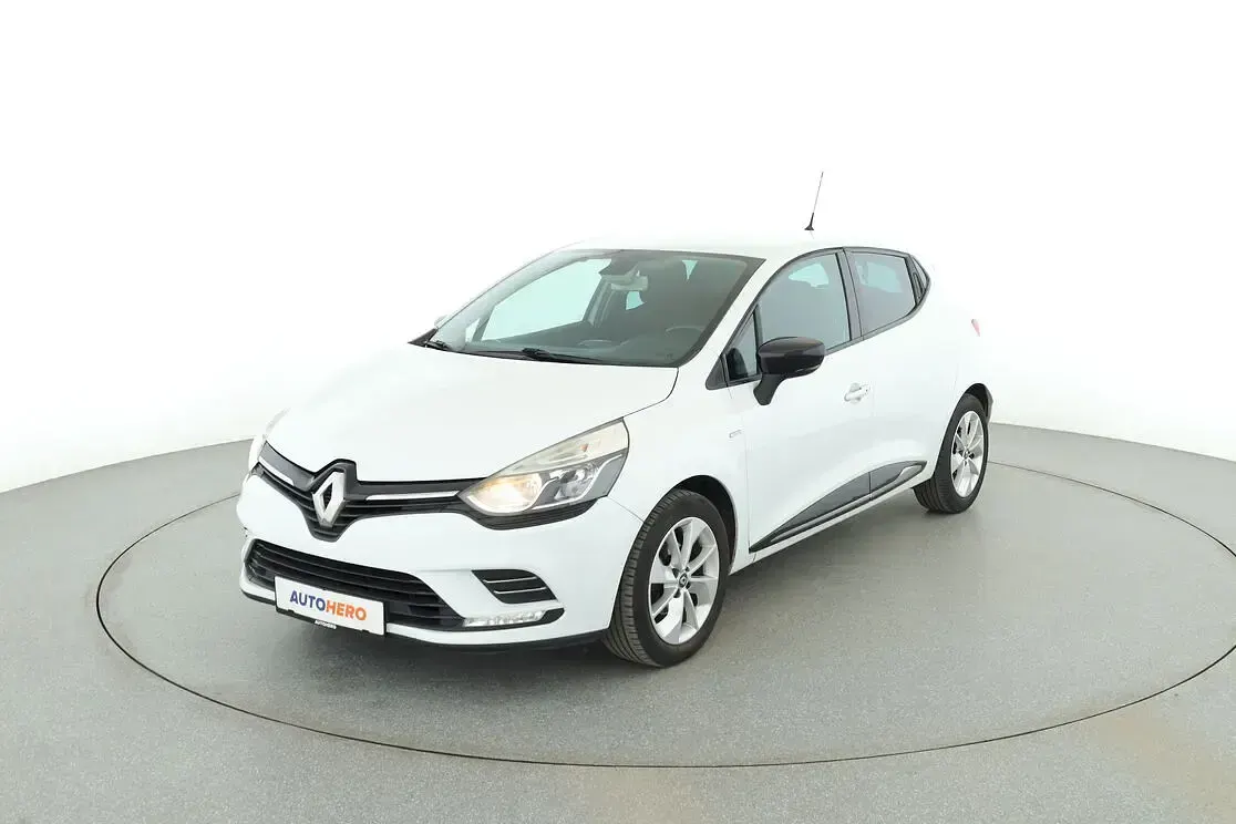Używany Renault Clio IV LIMITED 73 KM (53 kW) 2017 Sedan/Limuzyna