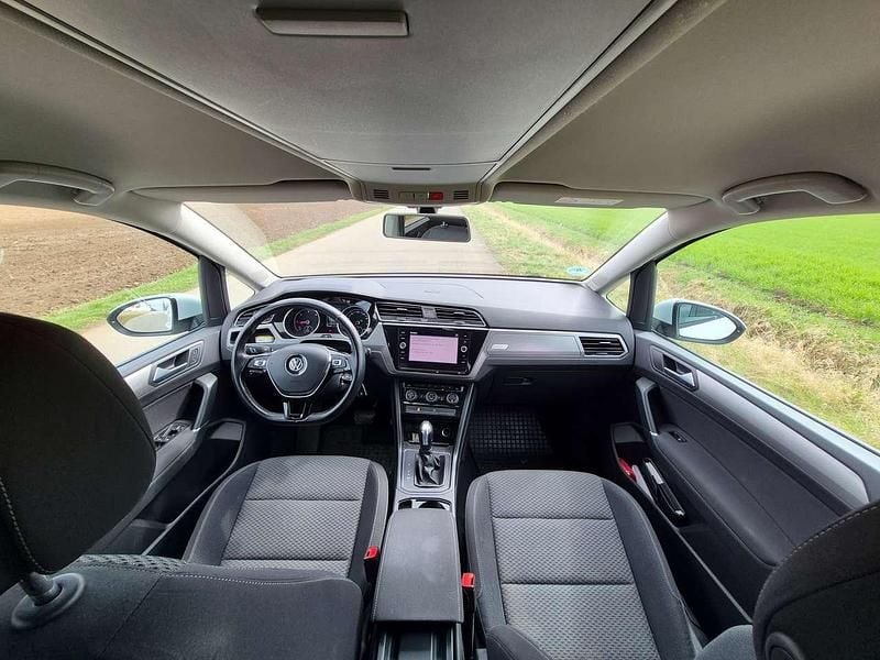 Gebraucht VW Touran 116 PS (85 kW) 2019 Weiß Van / Kleinbus