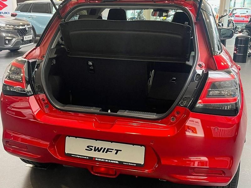 Neu Suzuki Swift Comfort 83 PS (61 kW) 2026 Rot Kleinwagen