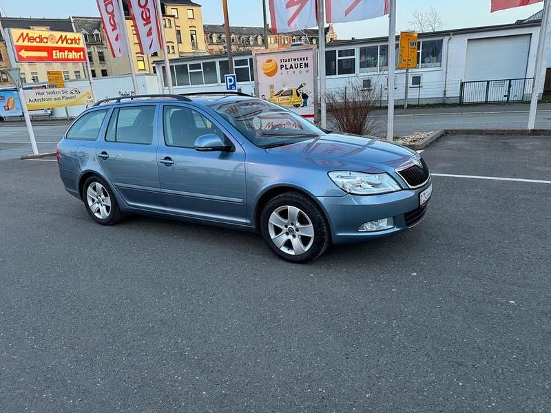 Gebraucht Skoda Octavia Ambiente 102 PS (75 kW) 2009 Grau Kombi