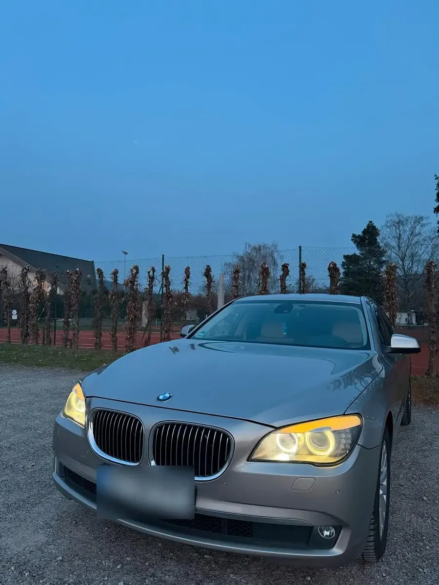 Gebraucht BMW 740 Comfort Edition 306 PS (225 kW) 2010 Limousine