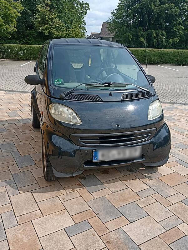 Schwarz Gebraucht 2001 Smart ForTwo Coupé Coupé | 1.350 € (Teuer) - Bild 1/4