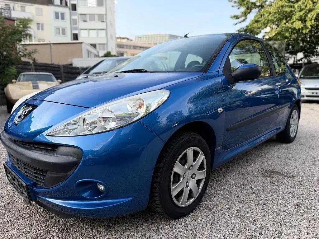 Gebraucht Peugeot 206+ 75 PS (55 kW) 2009 Blau Kleinwagen