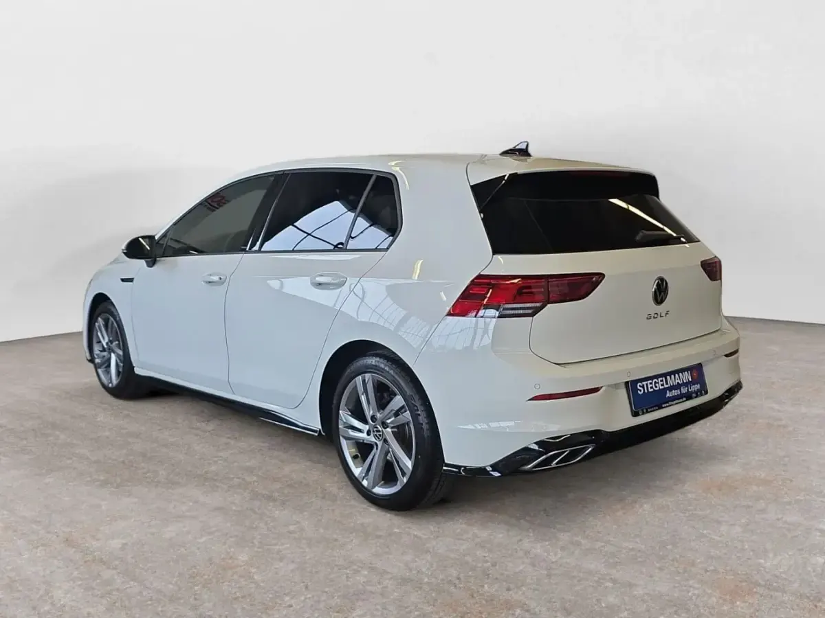 Gebraucht VW Golf VIII R-line 131 PS (96 kW) 2024 Weiß Limousine