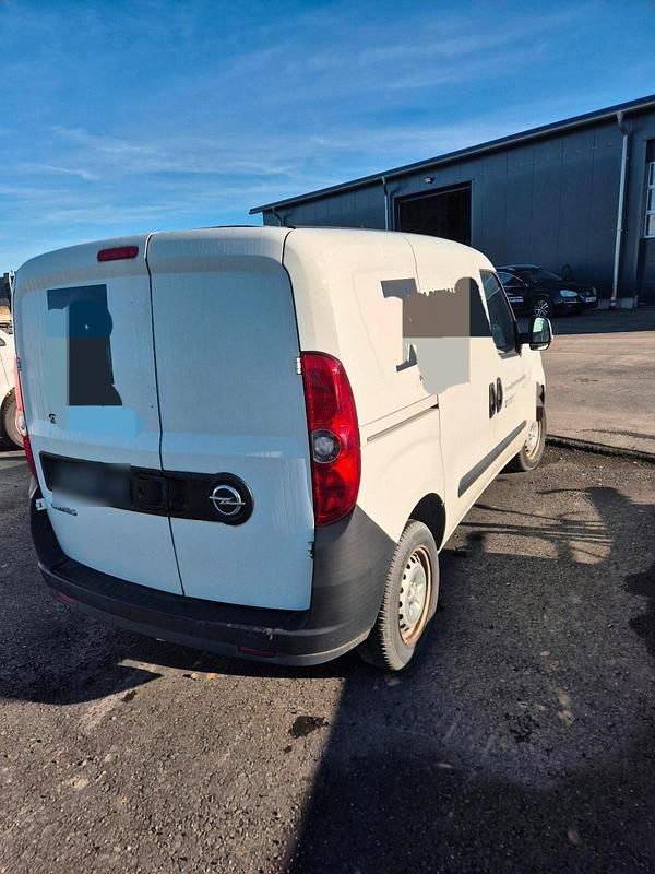 Gebraucht Opel Combo 90 PS (66 kW) 2013 Weiß Van / Kleinbus