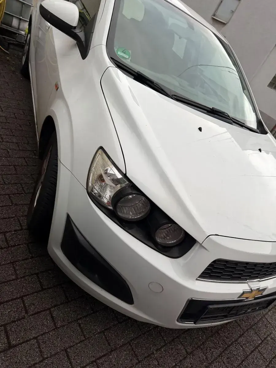 Gebraucht Chevrolet Aveo LT 86 PS (63 kW) 2011 Weiß Kleinwagen
