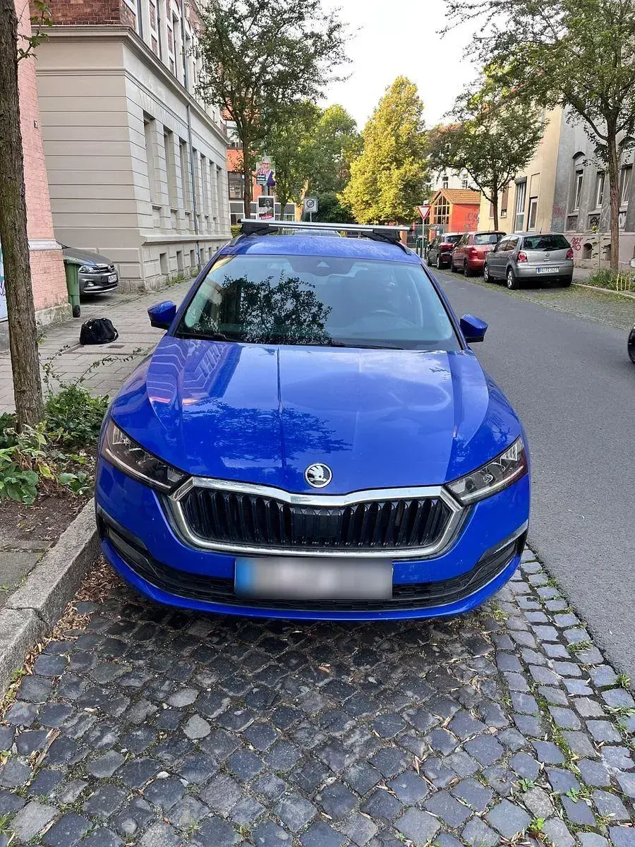 Gebraucht Skoda Octavia Ambition 204 PS (150 kW) 2021 Blau Kombi