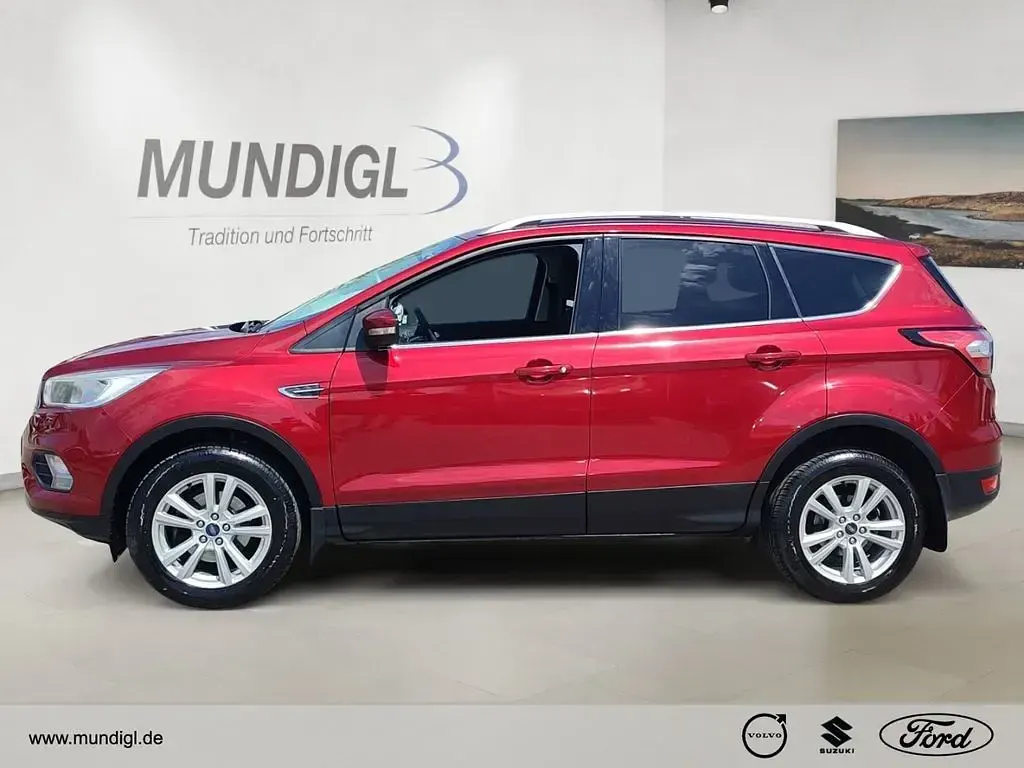 Gebraucht Ford Kuga Trend 150 PS (110 kW) 2018 Rubyrot (metallic) SUV