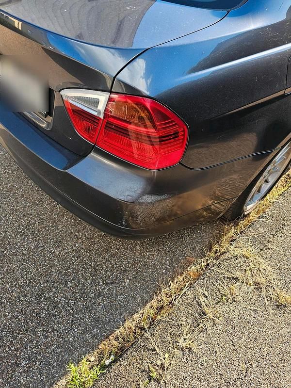 Gebraucht BMW 320 163 PS (119 kW) 2005 Grau Limousine