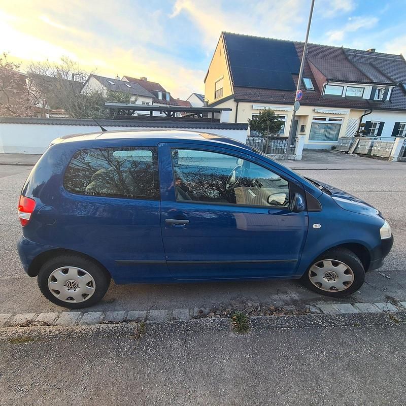 Second-hand VW Fox 54 CP (39 kW) 2007 Albastru Hatchback