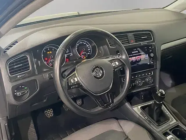 Gebraucht VW Golf VII Comfortline 110 PS (80 kW) 2017 Grau Kombi