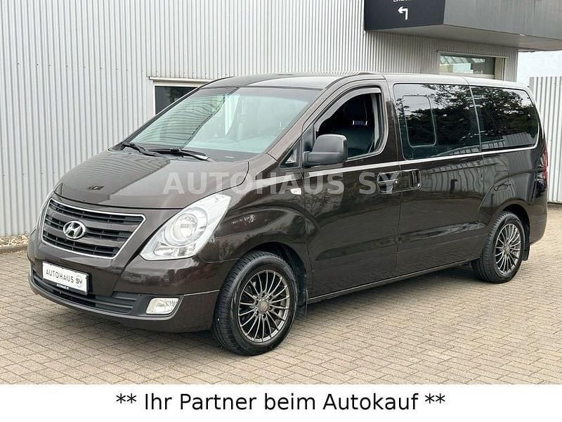 Braun Gebraucht 2017 Hyundai H-1 Van / Kleinbus | 13.980 € (Guter Preis) - Bild 1/4