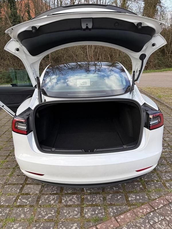 Gebraucht Tesla Model 3 152 kW (208 PS) 2023 Weiß Limousine