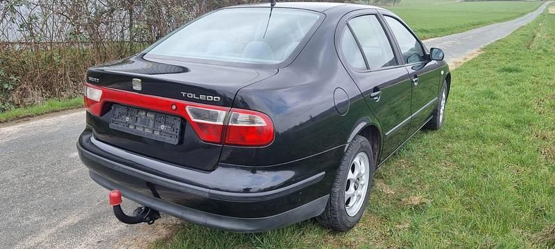 Gebraucht Seat Toledo 101 PS (74 kW) 2000 Schwarz Limousine