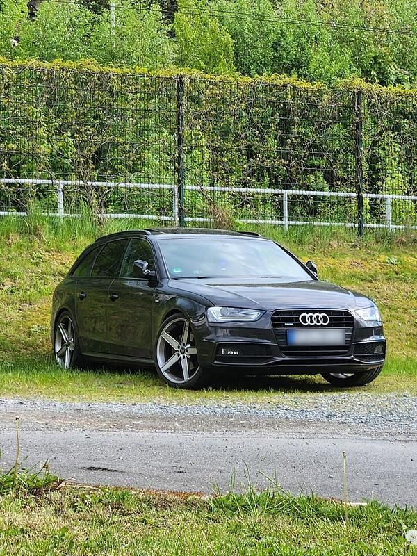 Gebraucht Audi A4 S-Line 190 PS (139 kW) 2015 Grau Kombi