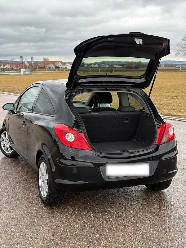 Gebraucht Opel Corsa 78 PS (57 kW) 2010 Schwarz Kleinwagen