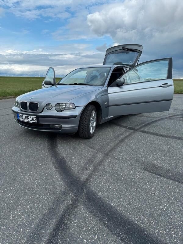 Grau Gebraucht 2004 BMW 318 Compact Kleinwagen | 1.399 € (Fairer Preis) - Bild 1/4