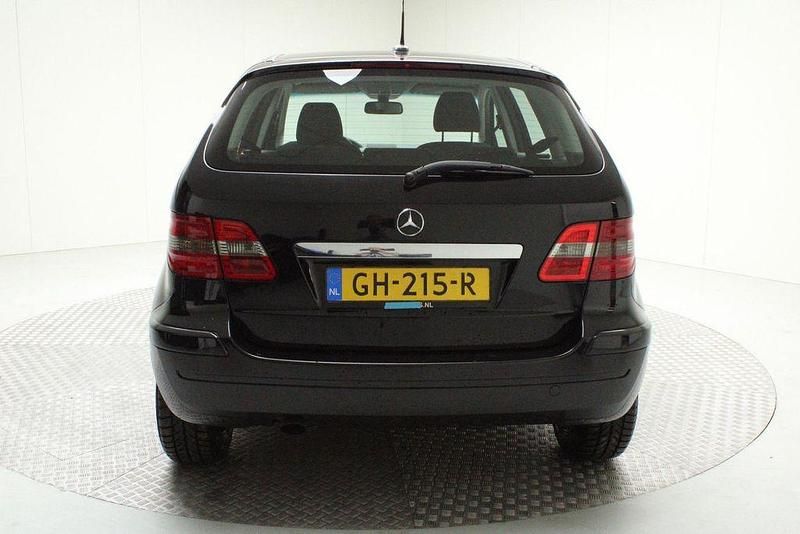 Gebraucht Mercedes B150 97 PS (71 kW) 2007 Schwarz Van / Kleinbus