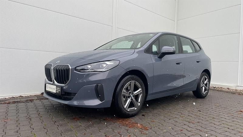 Gebraucht BMW 218 Active Tourer Efficient Dynamics 150 PS (110 kW) 2024 Sparkling kupfergrau metallic Van / Kleinbus