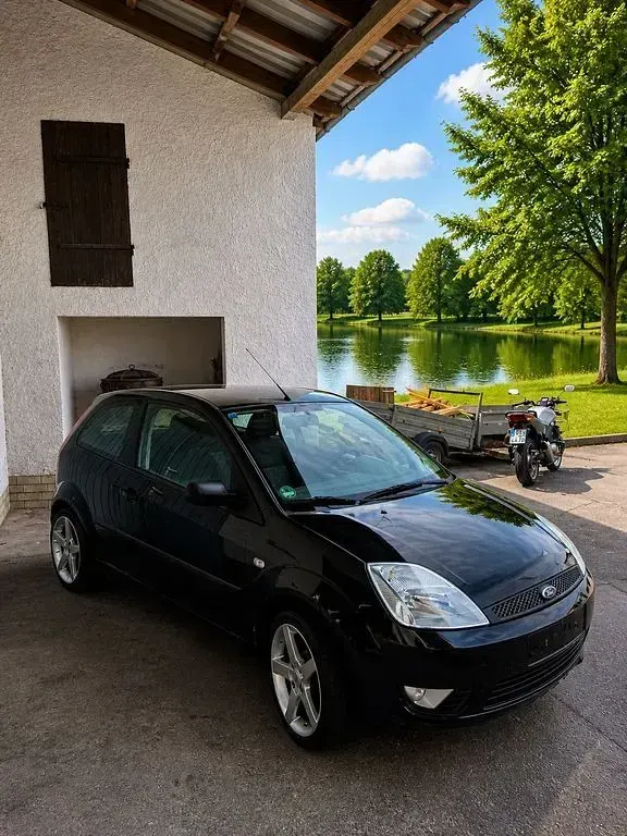 Gebraucht Ford Fiesta 80 PS (58 kW) 2005 Schwarz Kleinwagen