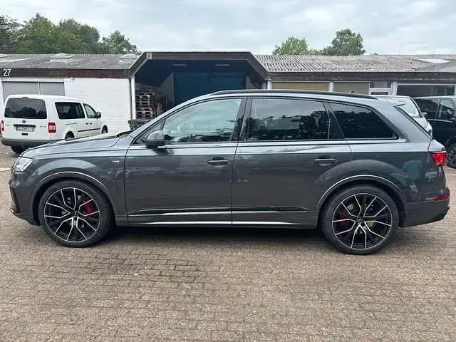 Gebraucht Audi Q7 Competition 286 PS (210 kW) 2023 Grau SUV