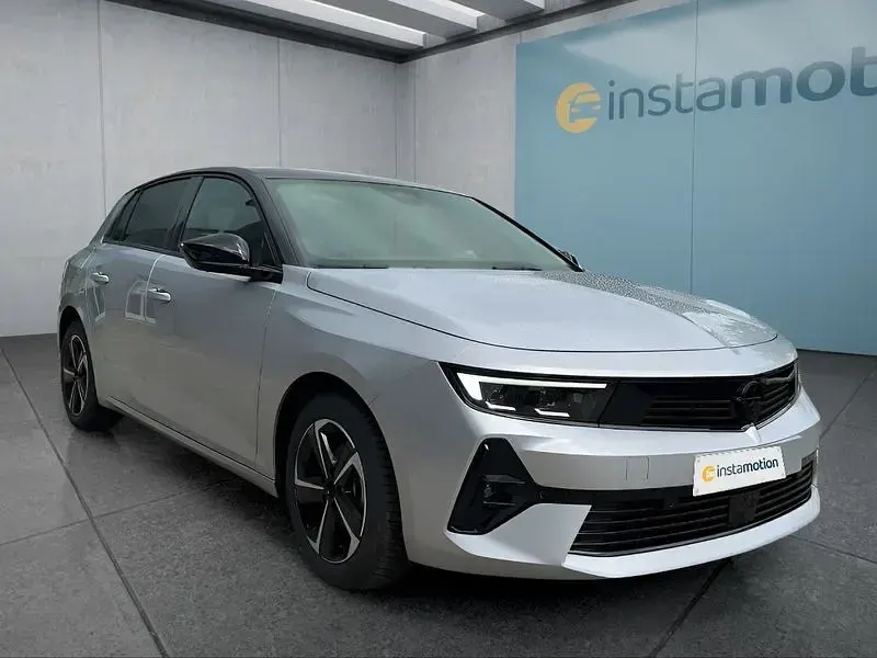 Gebraucht Opel Astra 131 PS (96 kW) 2025 Silber Kleinwagen